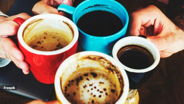 This is what happens to the body when you have 5 cups of coffee vs tea every day for a month